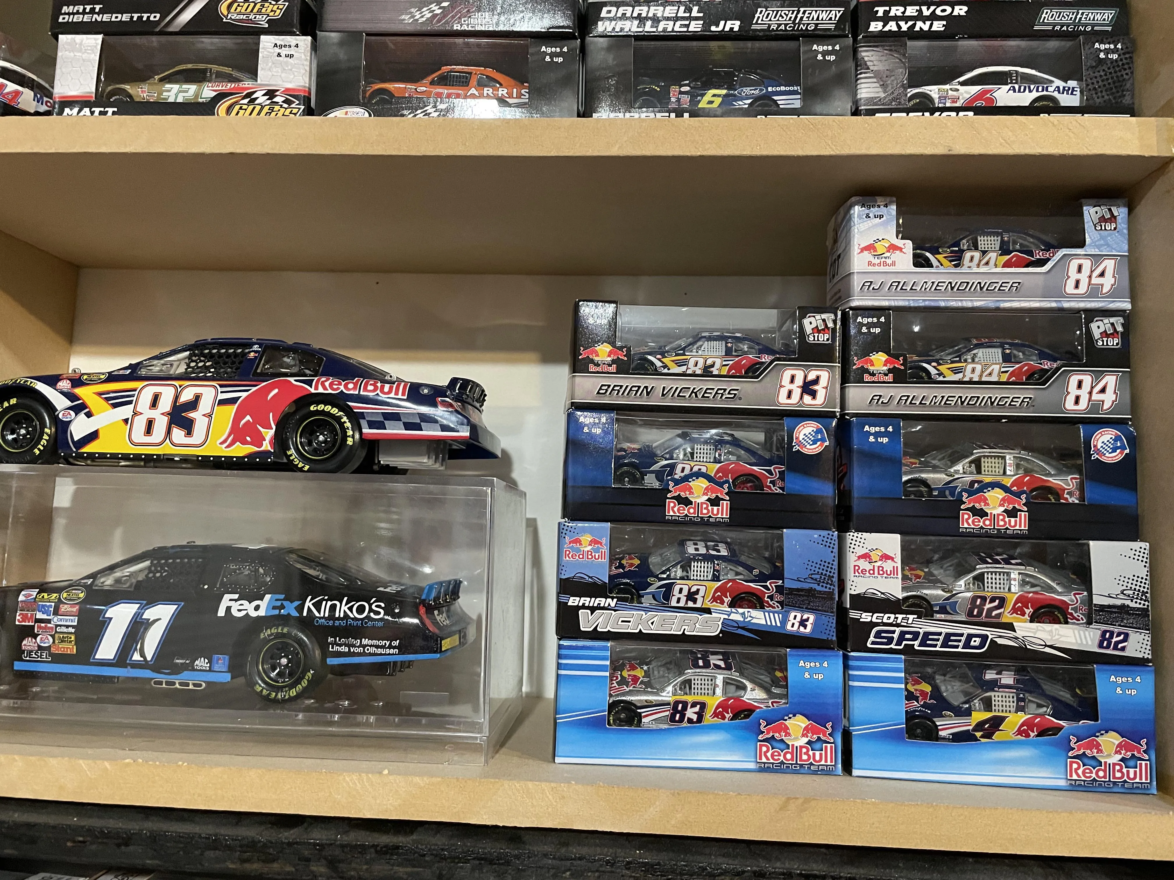 51433 red bull nascar diecast 5