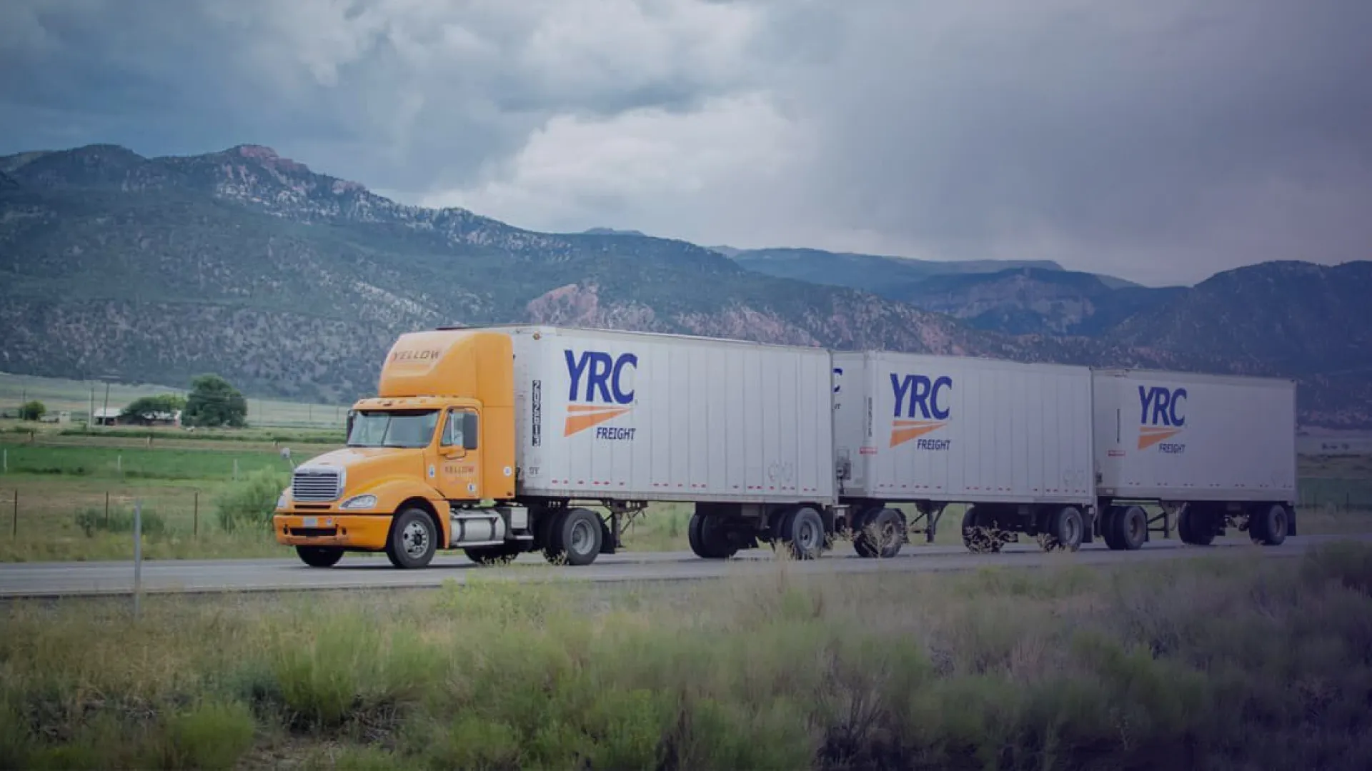 51442 yrc diecast truck collection