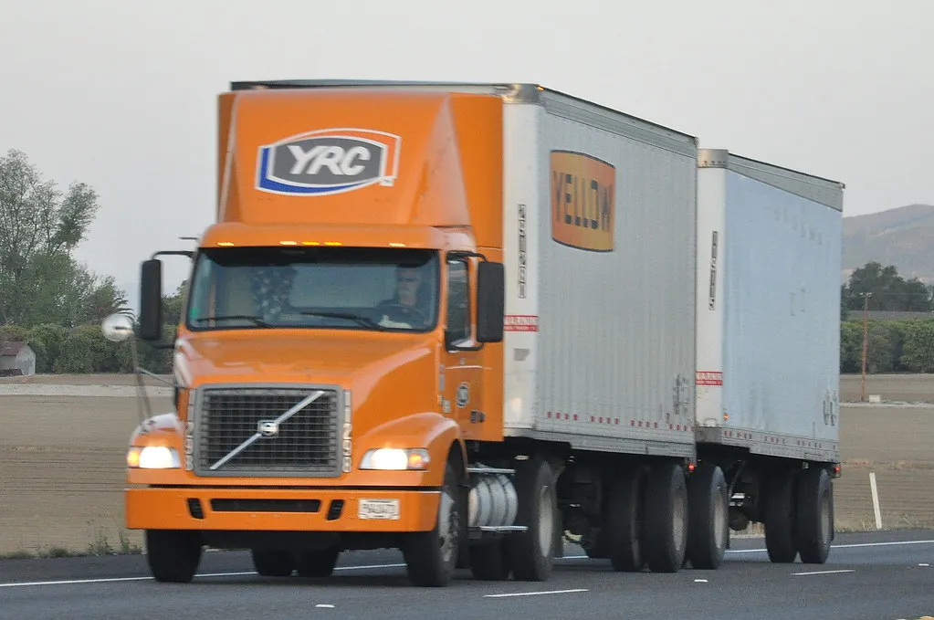 51442 yrc diecast truck collectors