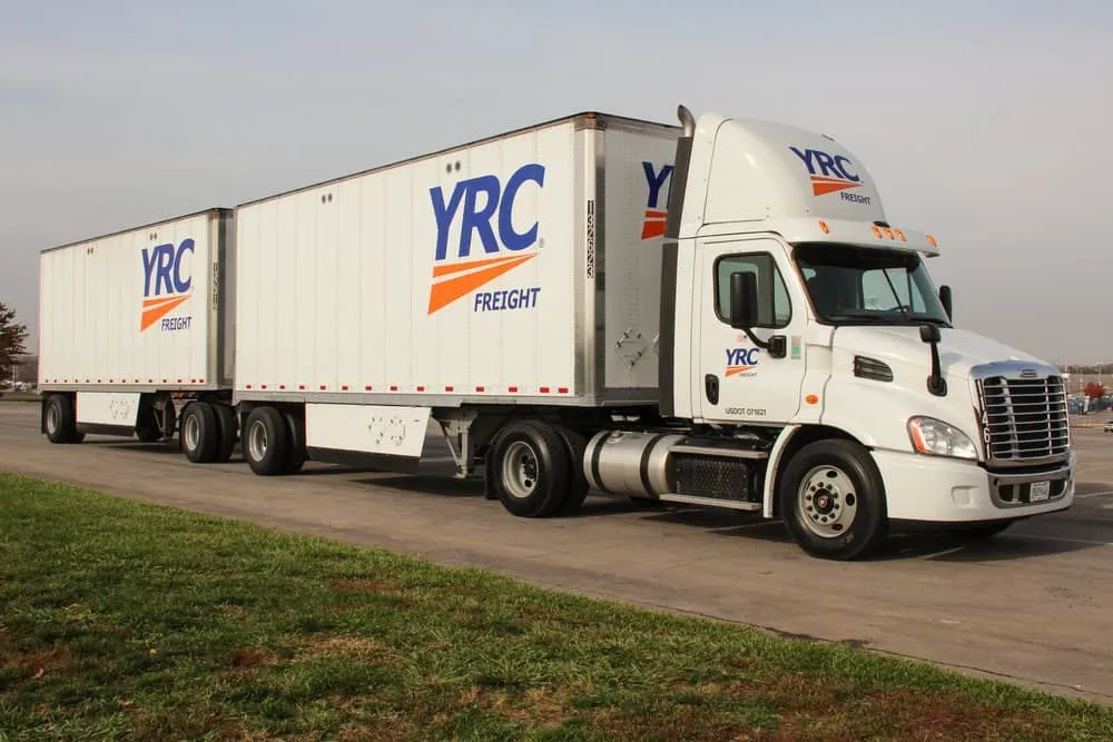 /img/51442-yrc-diecast-truck-future.webp