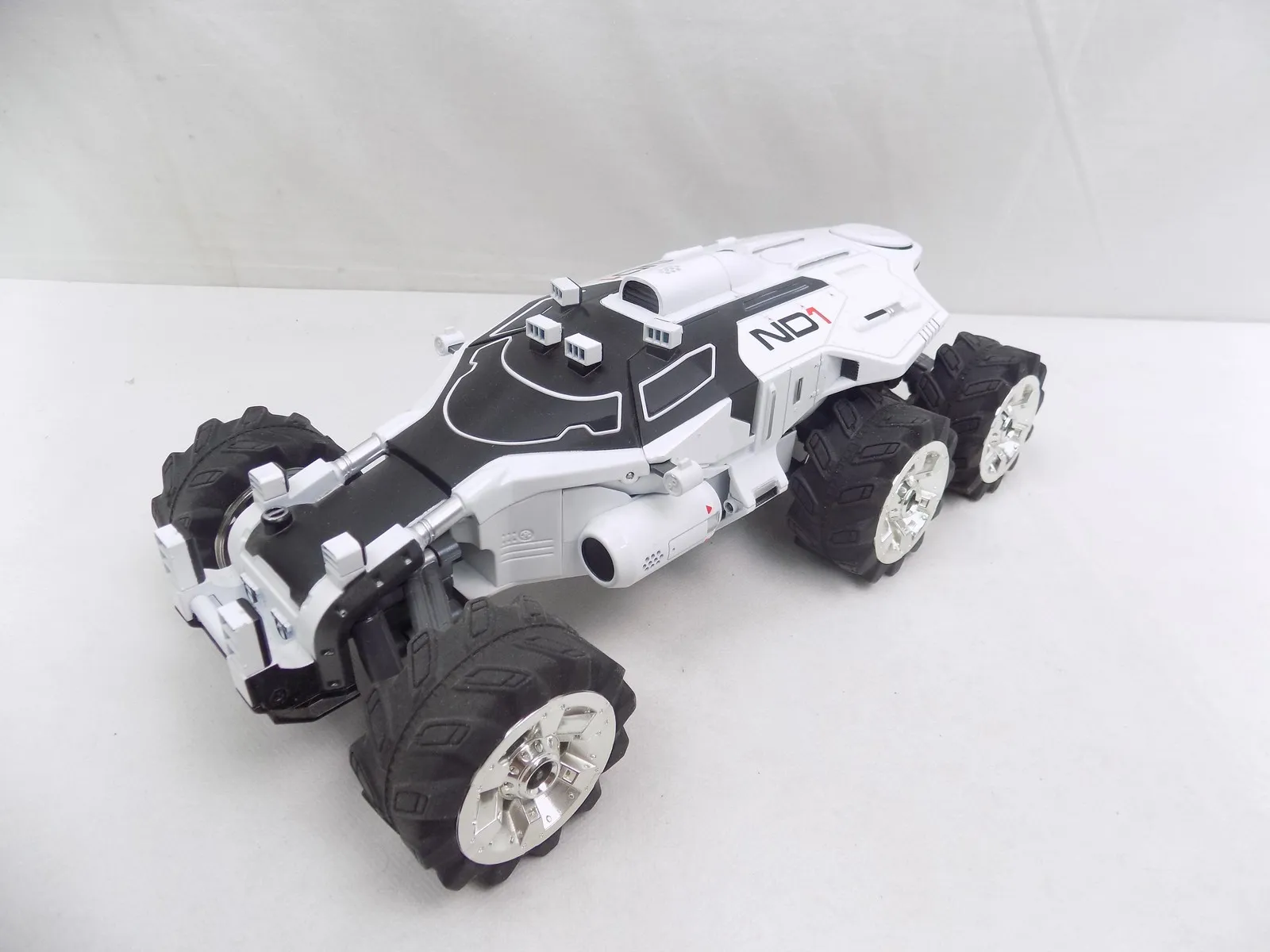 51476 nomad nd1 diecast comparison