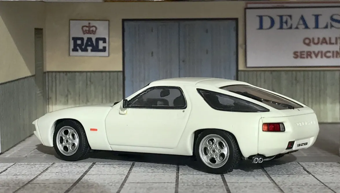 51518 porsche 928 diecast model