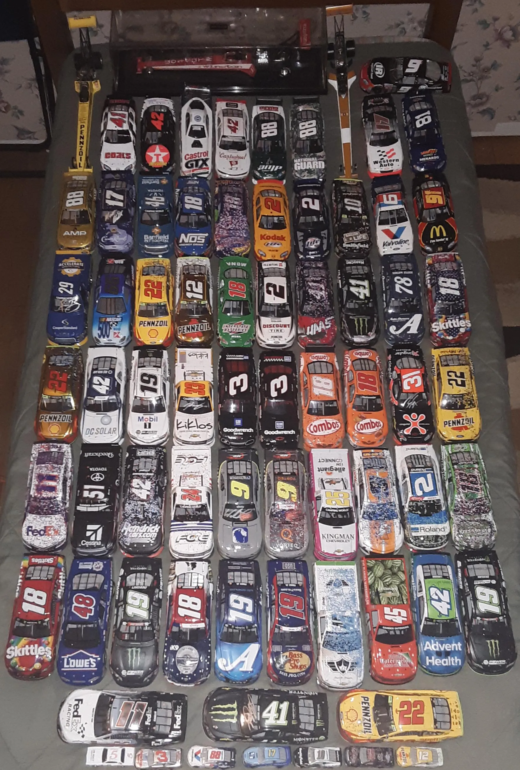 51523 nascar diecast car1