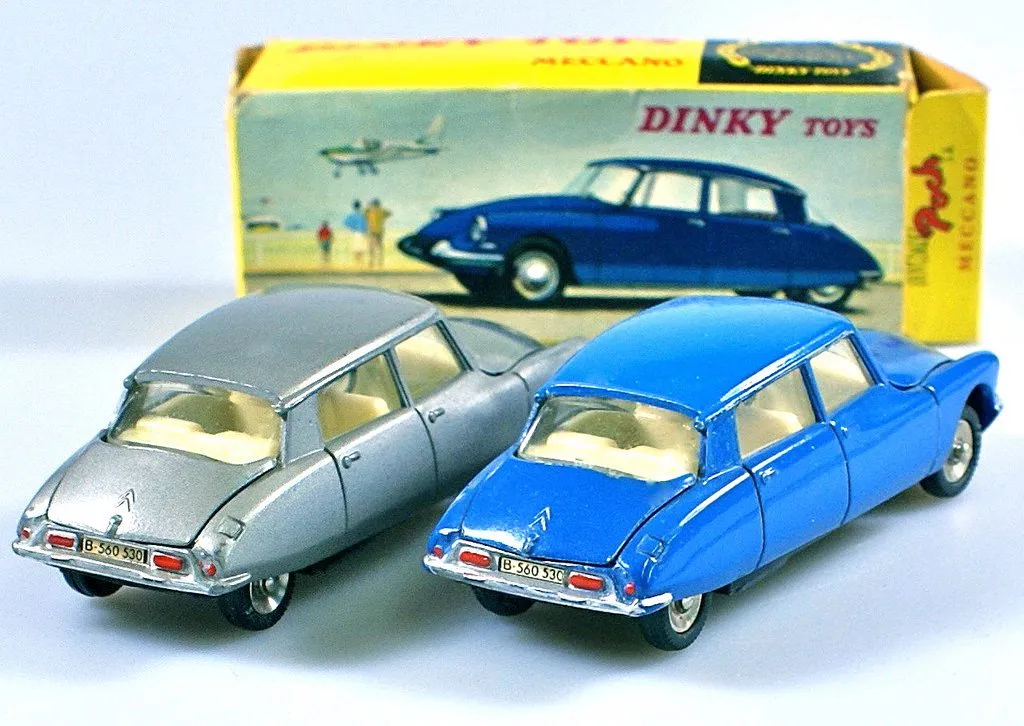 51532 classic diecast car model