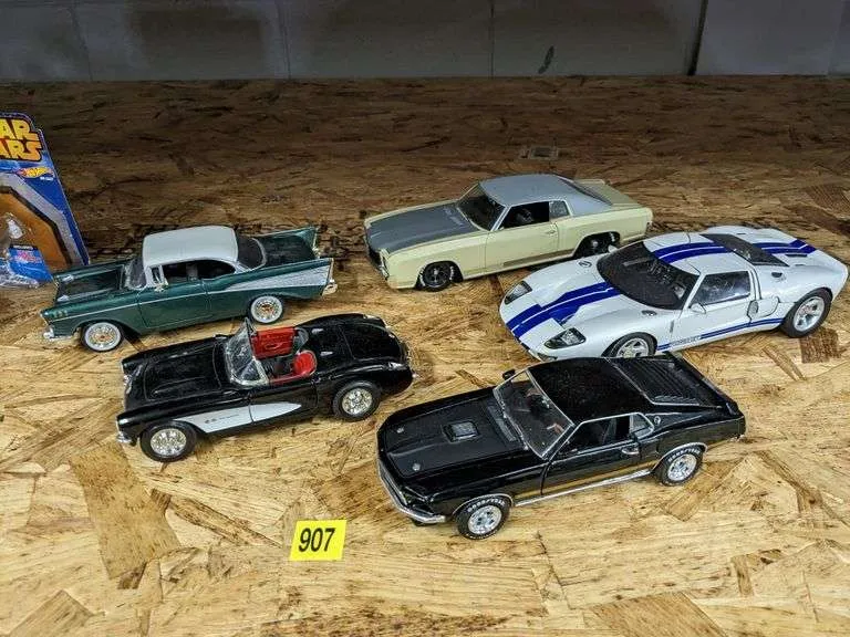 51537 diecast car scale comparison