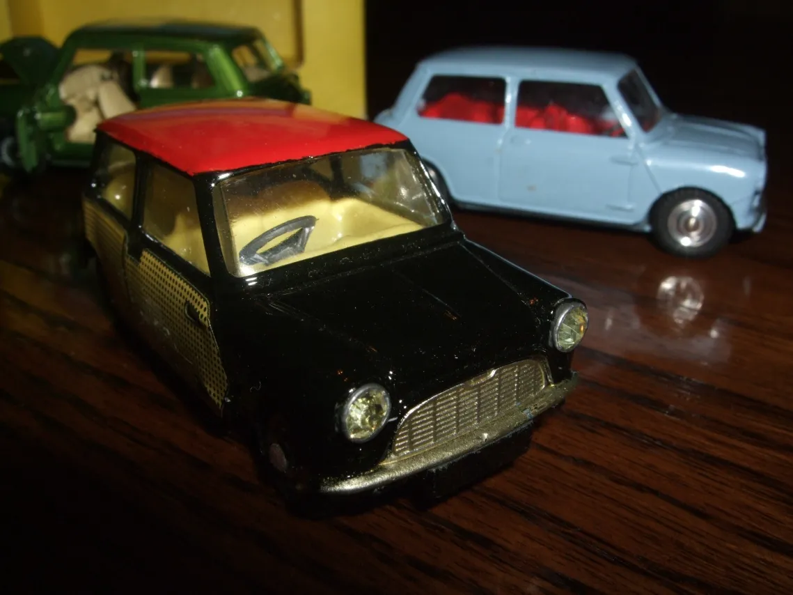 51584 corgi mini cooper model 5