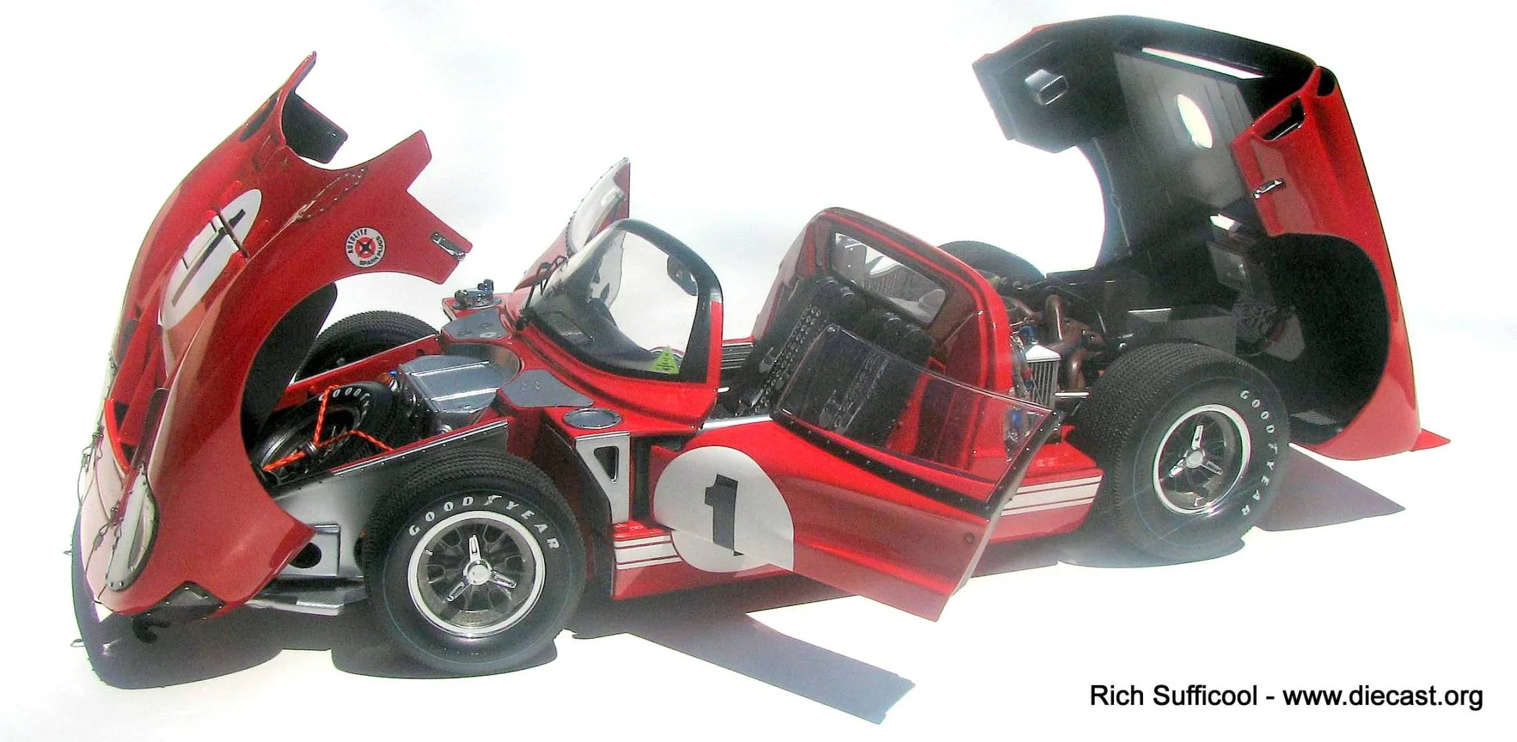 51628 diecast features