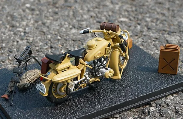 51648 bmw r75 diecast features