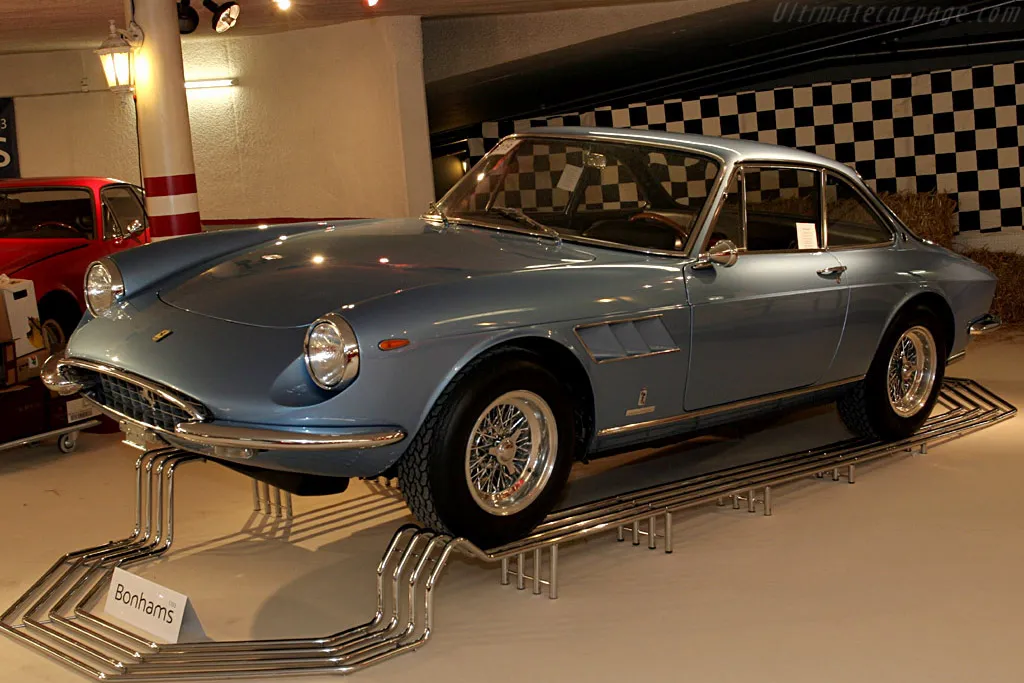 /img/51673-ferrari-330-gtc-diecast-market.webp