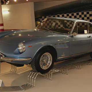 /img/51673-ferrari-330-gtc-diecast-market.webp