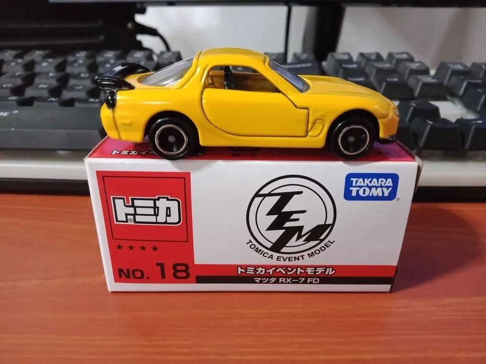 51694 tomica diecast model 3