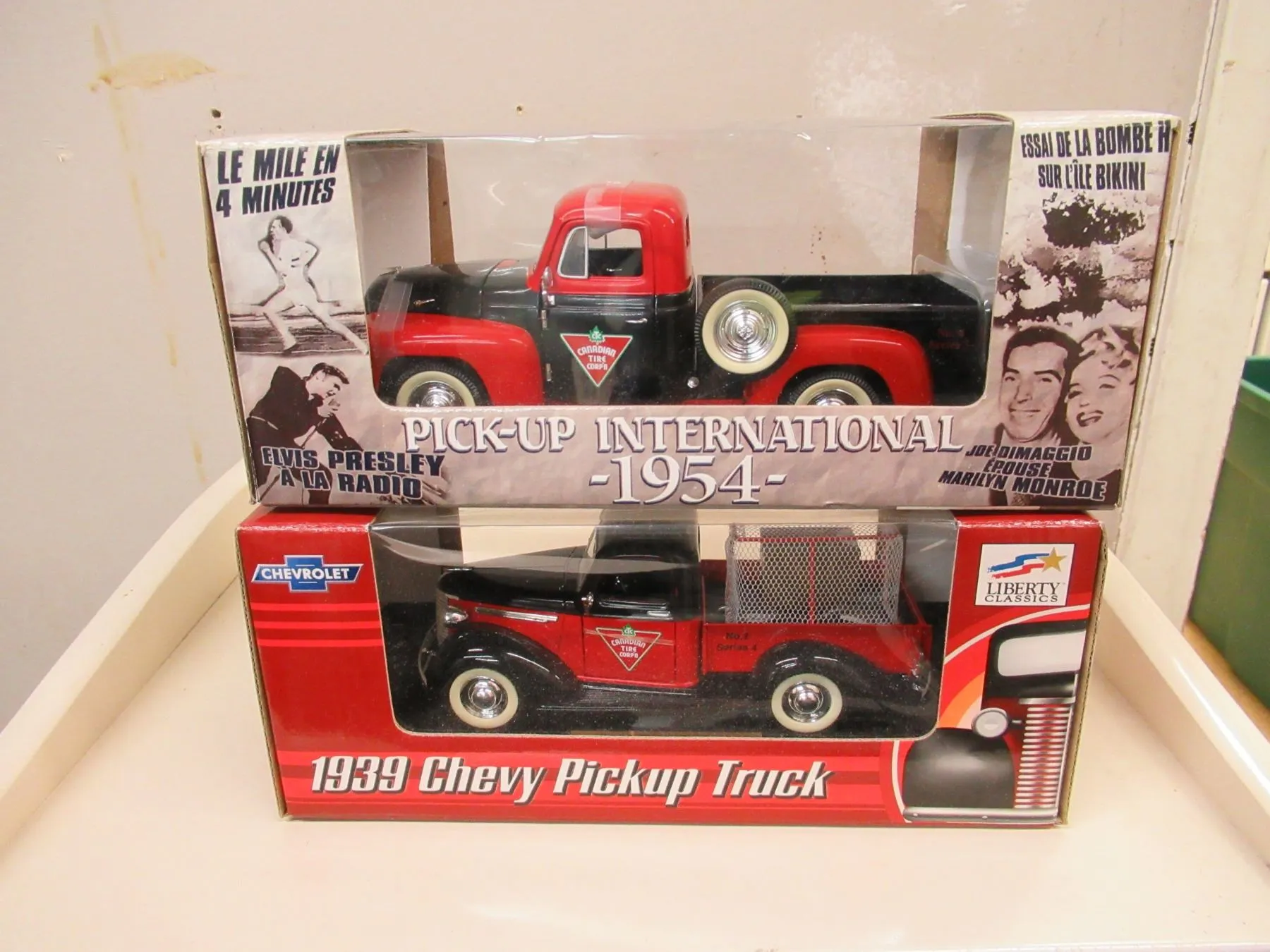 51704 diecast car care