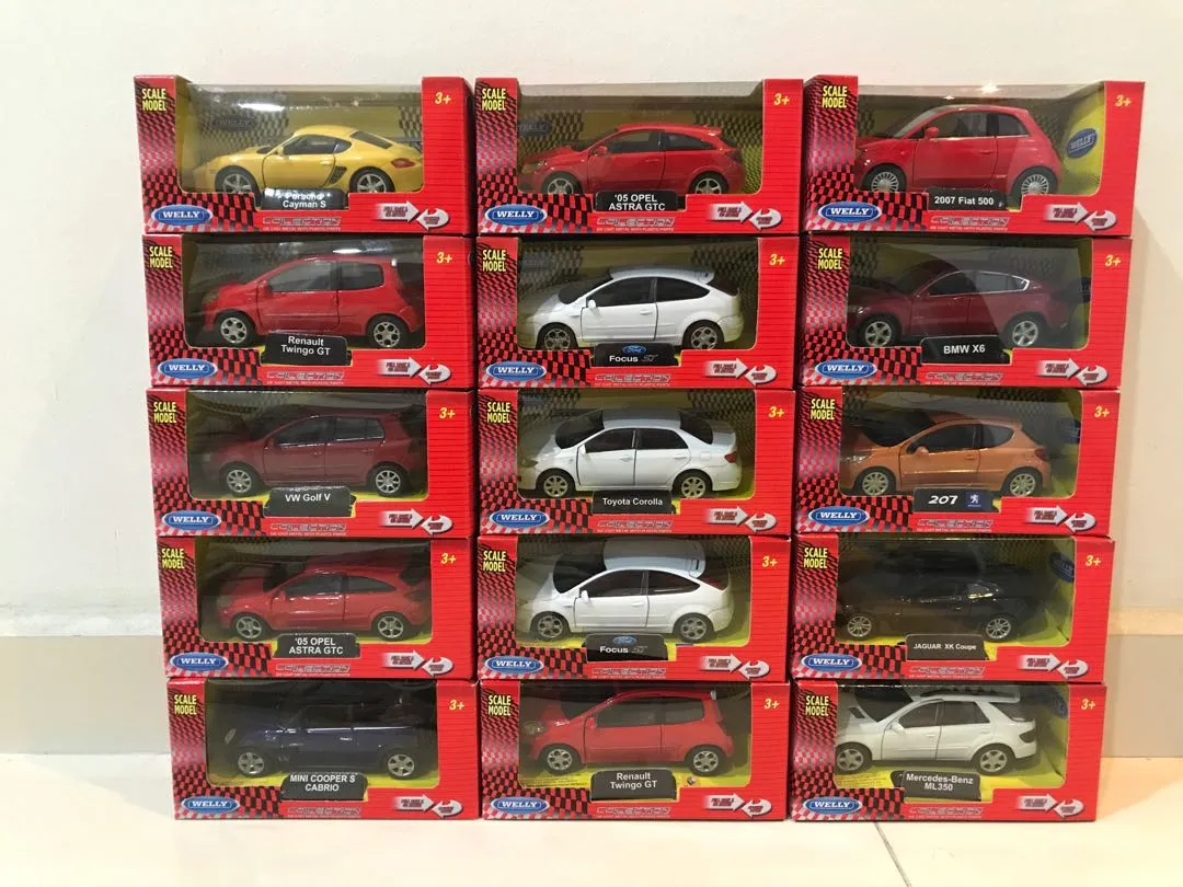 51728 welly diecast car modern