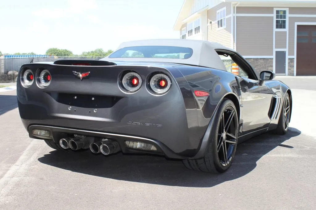 51740 2011 corvette grand sport diecast collection