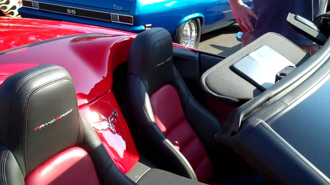 51740 2011 corvette grand sport diecast main